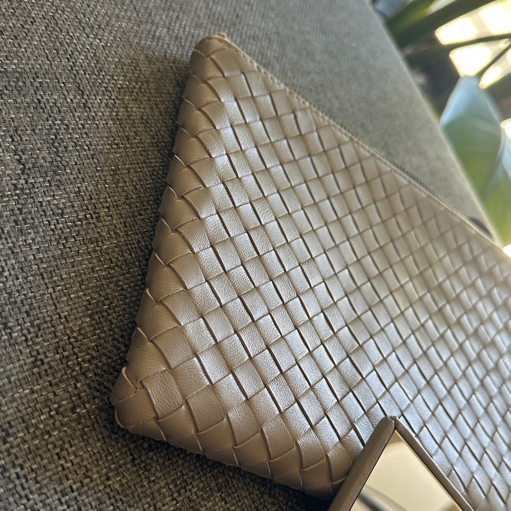 Bottega Veneta Grey Intrecciato Leather Clutch with Mirror - Picture 5 of 10